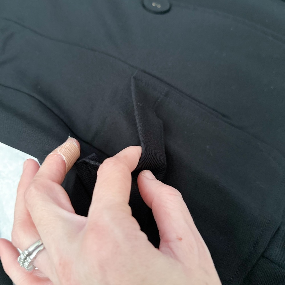 NWT- SUZIE KONDI 3 Button Black Ponte Blazer - Picture 4 of 9